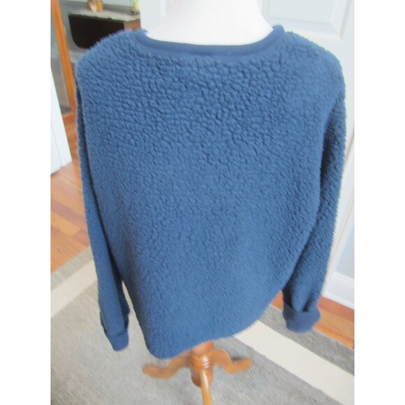 DISNEY NUBBLY FLEECE NAVY SWEATSHIRT W/ SEQUIN " STITCH" JUNIOR SIZE XXL 19 - Picture 4 of 4